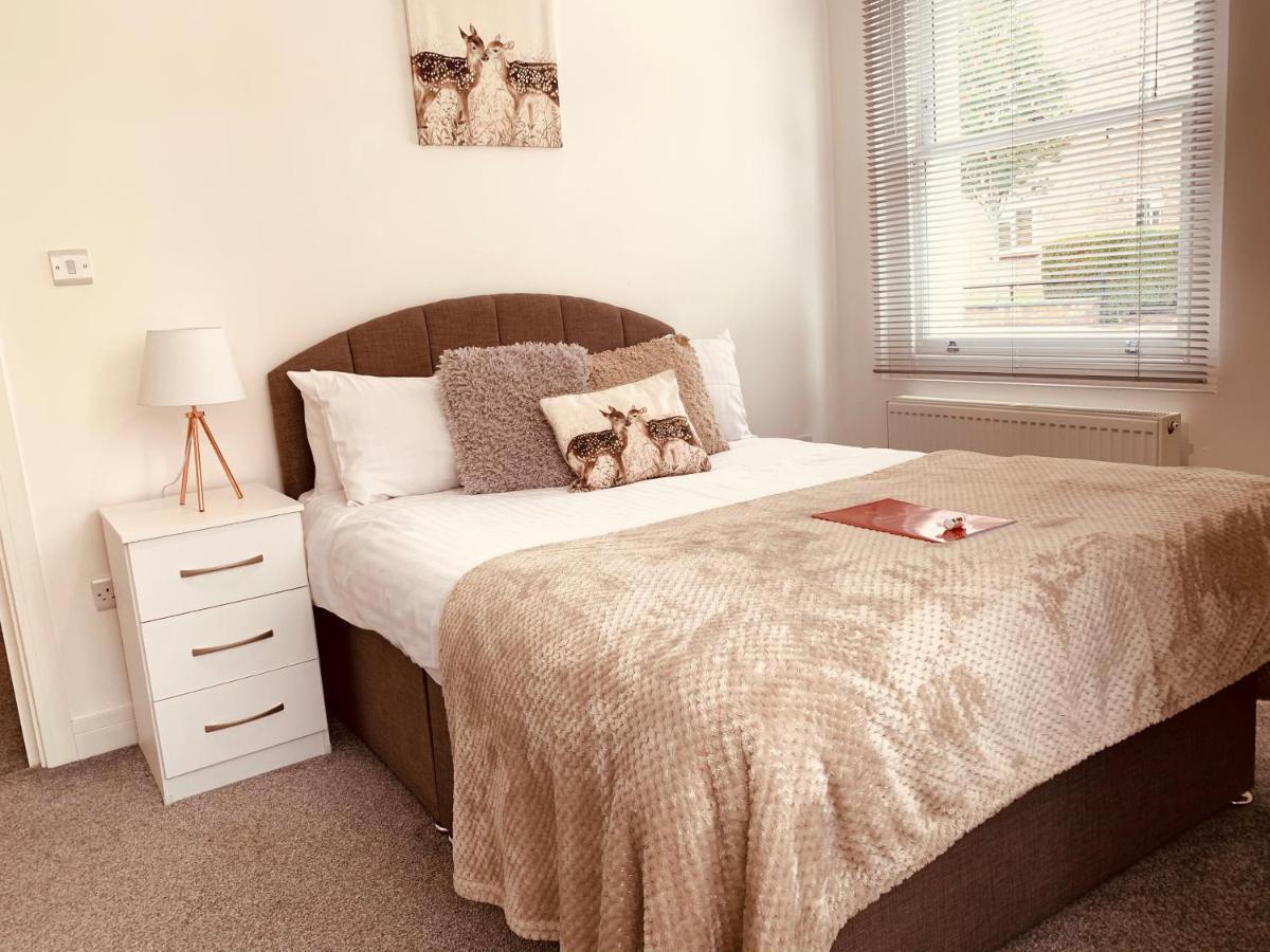 Elthorne Luxury Apartments - Uxbridge Extérieur photo