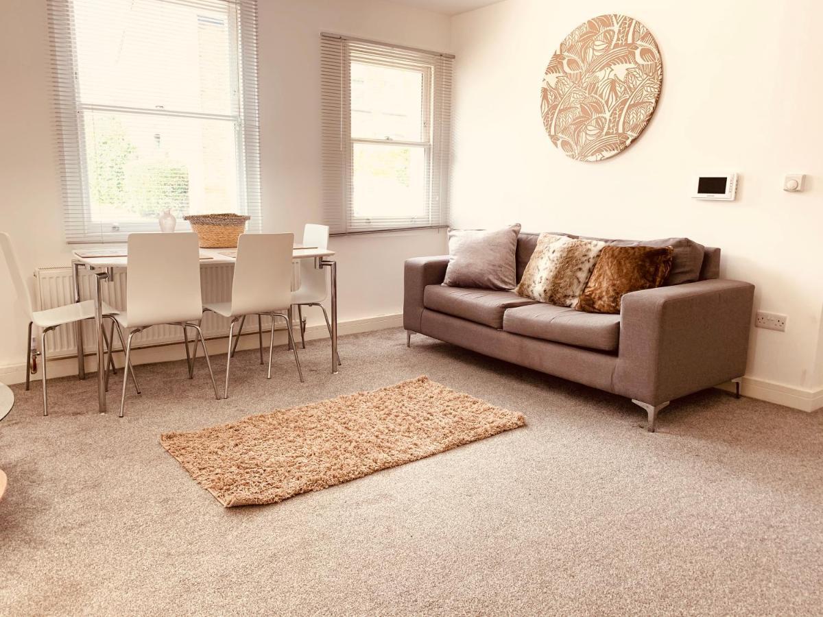 Elthorne Luxury Apartments - Uxbridge Extérieur photo