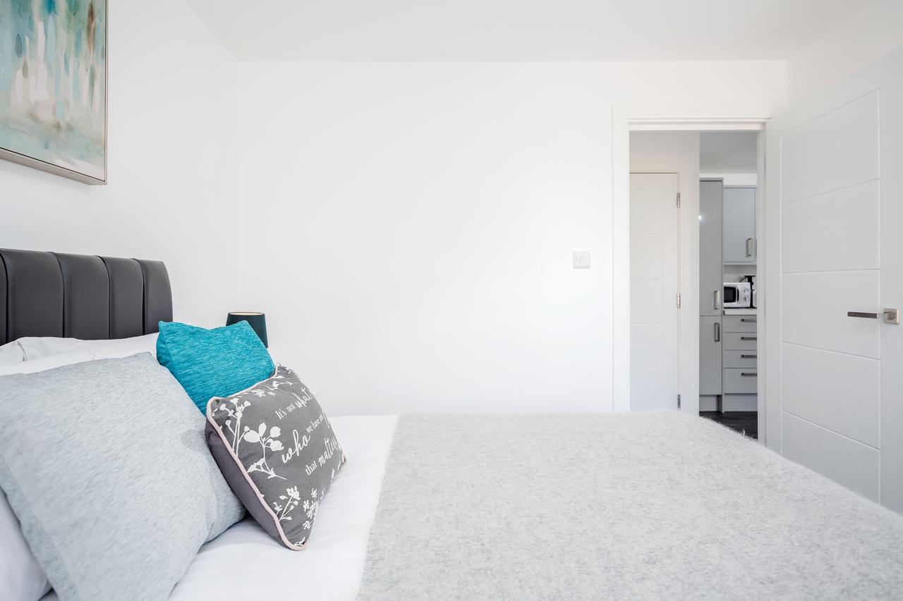 Elthorne Luxury Apartments - Uxbridge Extérieur photo
